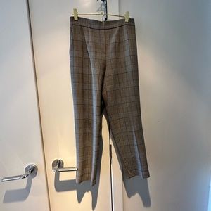 Aritzia. Babaton conan Pant. Size 4. Plaid.